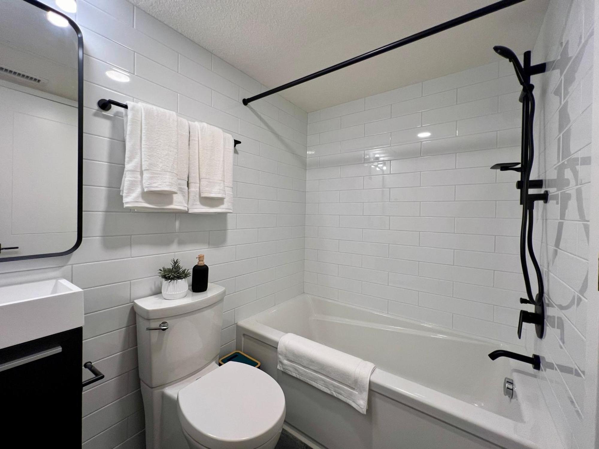 Appartement Special! New Downtown Mtn View Free Parking 2B&2B à Canmore Extérieur photo